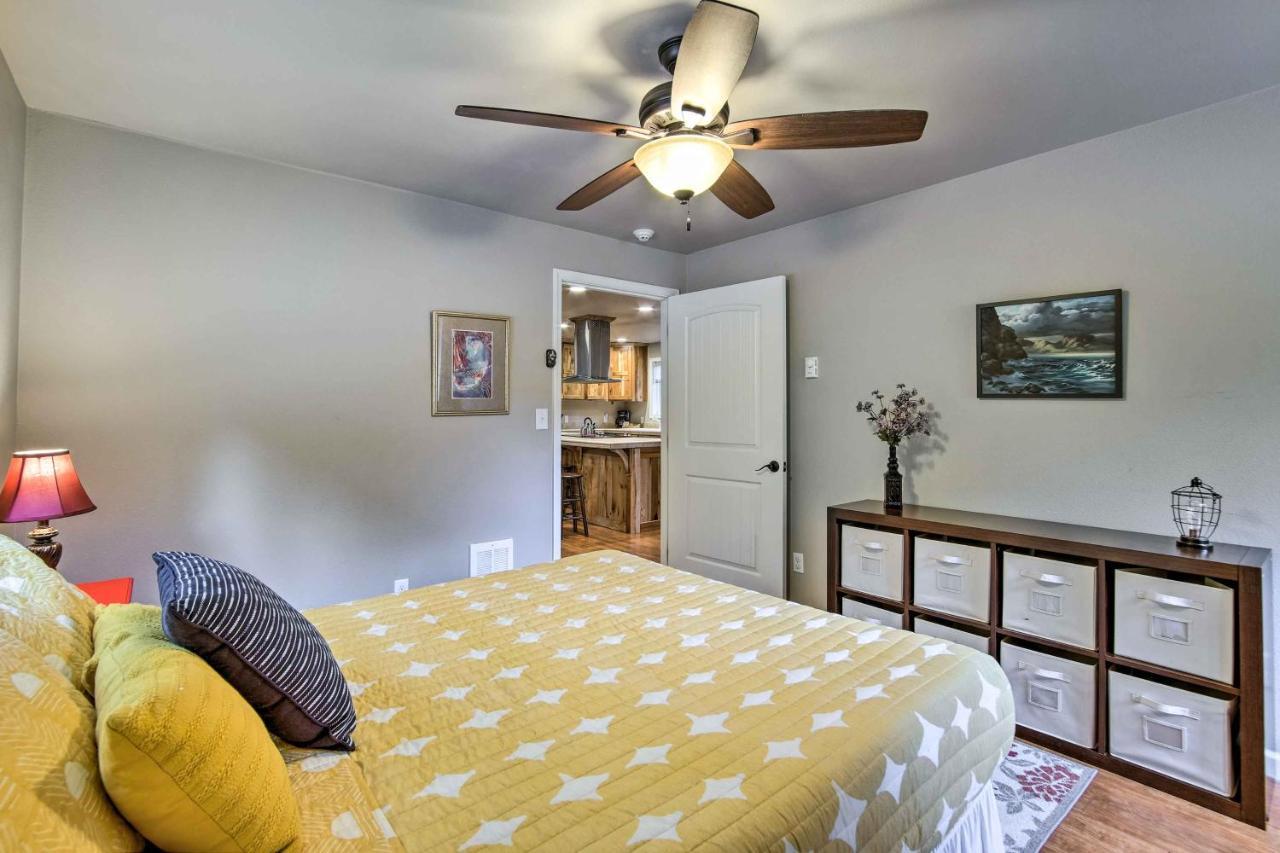 Coos Bay Retreat Less Than 2 Mi To Marina And Casino! Exterior foto